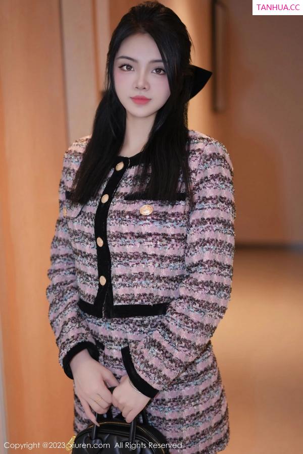   [XiuRen]高清写真图 2023.12.28 No.7877 媛宝儿boa 美腿清纯第3张图片